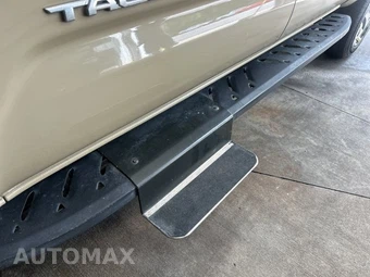 2017 Toyota Tacoma SR5 Crew Cab Medium Bed - miniatura 10