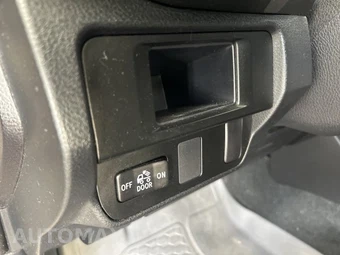 2017 Toyota Tacoma SR5 Crew Cab Medium Bed - miniatura 12