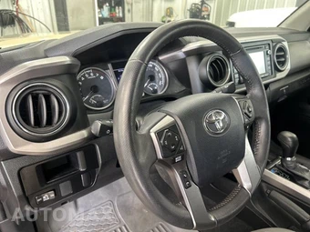 2017 Toyota Tacoma SR5 Crew Cab Medium Bed - miniatura 15