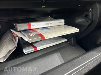 2017 Toyota Tacoma SR5 Crew Cab Medium Bed - miniatura 25