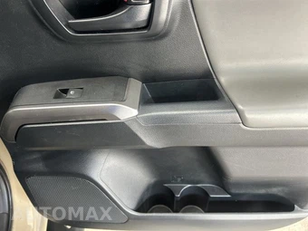2017 Toyota Tacoma SR5 Crew Cab Medium Bed - miniatura 44
