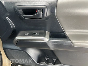 2017 Toyota Tacoma SR5 Crew Cab Medium Bed - miniatura 47
