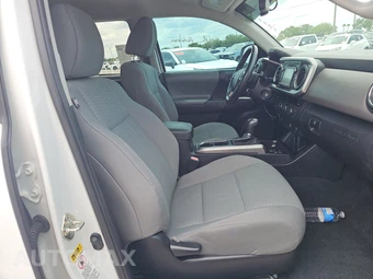2017 Toyota Tacoma SR5 Crew Cab Medium Bed - miniatura 8