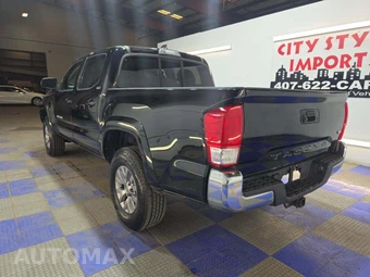 2017 Toyota Tacoma SR5 Crew Cab Medium Bed - miniatura 2