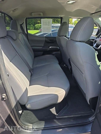 2017 Toyota Tacoma SR5 Crew Cab Medium Bed - miniatura 16