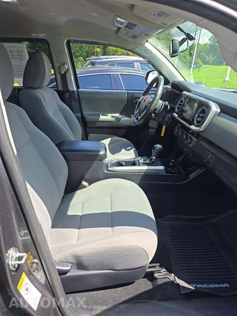 2017 Toyota Tacoma SR5 Crew Cab Medium Bed - miniatura 18