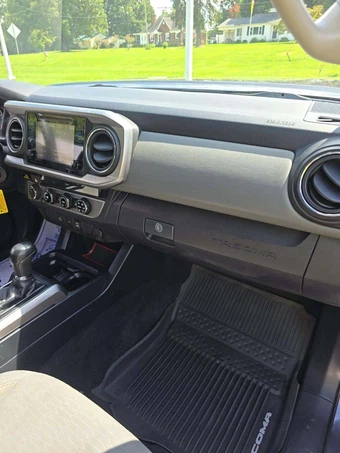 2017 Toyota Tacoma SR5 Crew Cab Medium Bed - miniatura 19