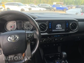 2017 Toyota Tacoma SR5 Crew Cab Medium Bed - miniatura 11