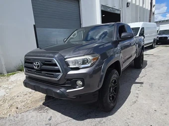 2017 Toyota Tacoma SR5 Extended Cab Long Bed w/Rear Doors