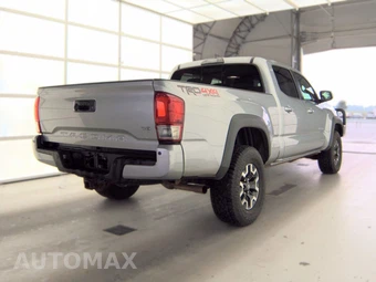 2017 Toyota Tacoma TRD Off-Road Crew Cab Long Bed - miniatura 4
