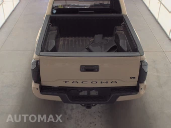 2017 Toyota Tacoma TRD Off-Road Crew Cab Medium Bed - miniatura 5