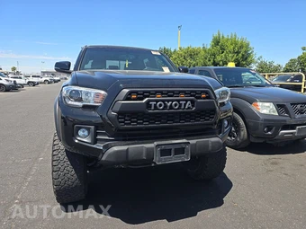 2017 Toyota Tacoma TRD Off-Road Crew Cab Medium Bed - miniatura 2