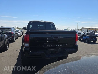 2017 Toyota Tacoma TRD Off-Road Crew Cab Medium Bed - miniatura 5