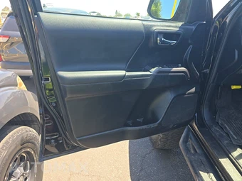 2017 Toyota Tacoma TRD Off-Road Crew Cab Medium Bed - miniatura 9