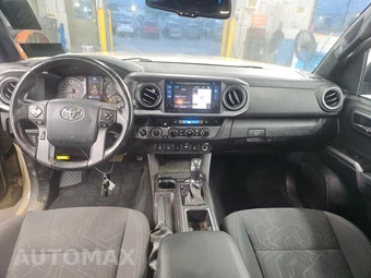 2017 Toyota Tacoma TRD Off-Road Crew Cab Medium Bed - miniatura 11