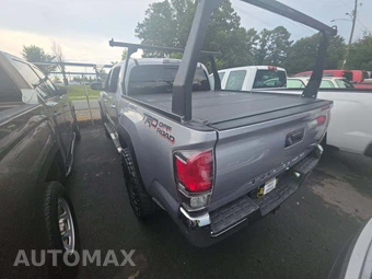 2017 Toyota Tacoma TRD Off-Road Crew Cab Medium Bed - miniatura 2
