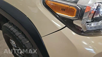 2017 Toyota Tacoma TRD Off-Road Crew Cab Medium Bed - miniatura 28