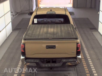 2017 Toyota Tacoma TRD Off-Road Crew Cab Medium Bed - miniatura 5