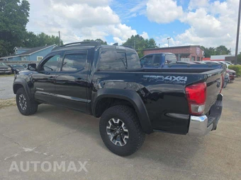 2017 Toyota Tacoma TRD Off-Road Crew Cab Medium Bed - miniatura 2