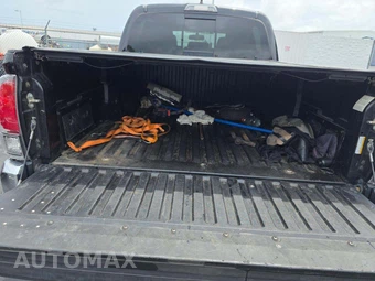 2017 Toyota Tacoma TRD Off-Road Crew Cab Medium Bed - miniatura 11