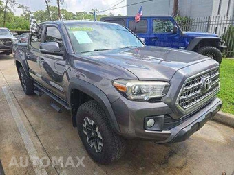 2017 Toyota Tacoma TRD Off-Road Crew Cab Medium Bed - miniatura 4