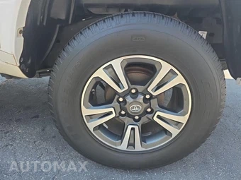 2017 Toyota Tacoma TRD Sport Crew Cab Long Bed - miniatura 11