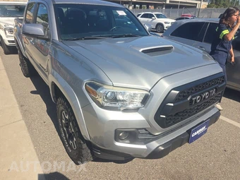 2017 Toyota Tacoma TRD Sport Crew Cab Medium Bed - miniatura 3
