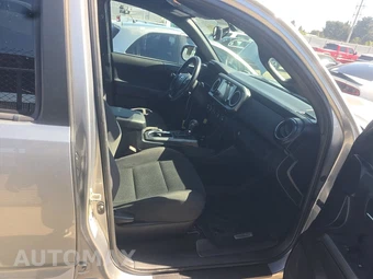 2017 Toyota Tacoma TRD Sport Crew Cab Medium Bed - miniatura 8