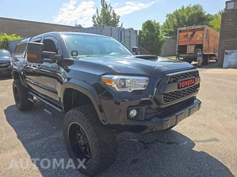 2017 Toyota Tacoma TRD Sport Crew Cab Medium Bed - miniatura 4