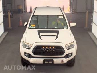 2017 Toyota Tacoma TRD Sport Crew Cab Medium Bed - miniatura 2