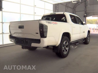 2017 Toyota Tacoma TRD Sport Crew Cab Medium Bed - miniatura 4