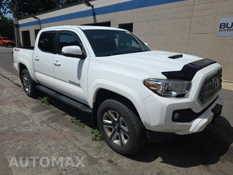 2017 Toyota Tacoma TRD Sport Crew Cab Medium Bed - miniatura 3