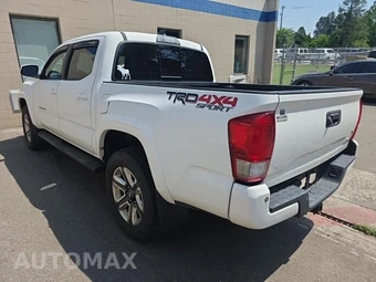 2017 Toyota Tacoma TRD Sport Crew Cab Medium Bed - miniatura 6