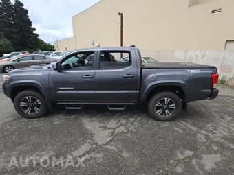 2017 Toyota Tacoma TRD Sport Crew Cab Medium Bed - miniatura 3
