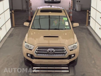 2017 Toyota Tacoma TRD Sport Crew Cab Medium Bed - miniatura 2