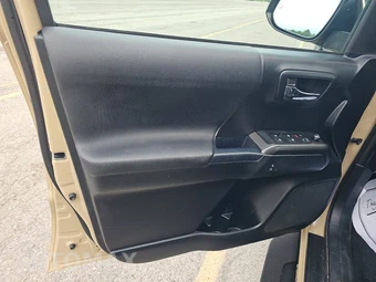 2017 Toyota Tacoma TRD Sport Crew Cab Medium Bed - miniatura 9