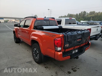 2017 Toyota Tacoma TRD Sport Crew Cab Medium Bed - miniatura 6