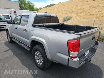 2017 Toyota Tacoma TRD Sport Crew Cab Medium Bed - miniatura 2