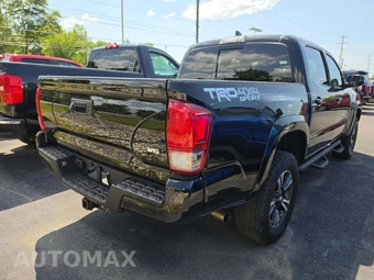 2017 Toyota Tacoma TRD Sport Crew Cab Medium Bed - miniatura 3