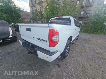 2017 Toyota Tundra 1794 Edition Crew Cab Short Bed - miniatura 3