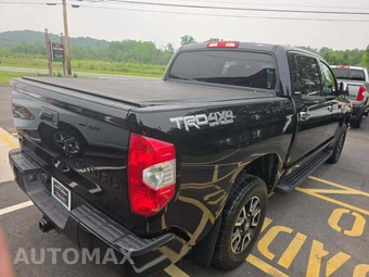 2017 Toyota Tundra Limited Crew Cab Short Bed - miniatura 3