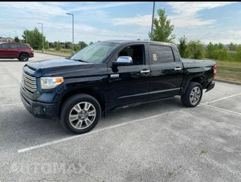 2017 Toyota Tundra Platinum Crew Cab Short Bed - miniatura 2