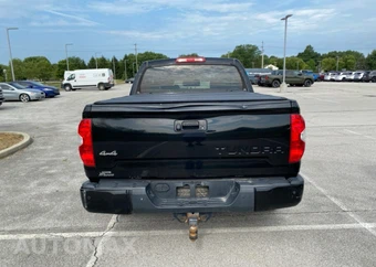 2017 Toyota Tundra Platinum Crew Cab Short Bed - miniatura 4
