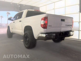 2017 Toyota Tundra SR5 Crew Cab Short Bed - miniatura 6
