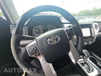 2017 Toyota Tundra SR5 Crew Cab Short Bed - miniatura 10