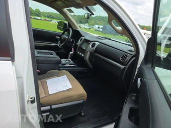 2017 Toyota Tundra SR5 Crew Cab Short Bed - miniatura 8