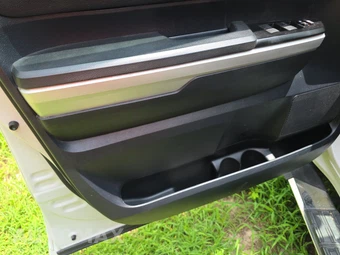 2017 Toyota Tundra SR5 Crew Cab Short Bed - miniatura 9
