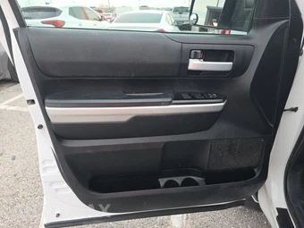 2017 Toyota Tundra SR5 Extended Cab Medium Bed – miniatura 9