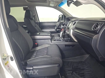 2017 Toyota Tundra SR5 Plus Crew Cab Short Bed - miniatura 8