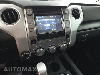 2017 Toyota Tundra SR5 Plus Crew Cab Short Bed - miniatura 11